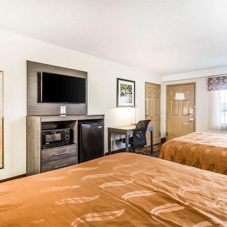 Quality Inn Блек Маунтин Екстериор снимка