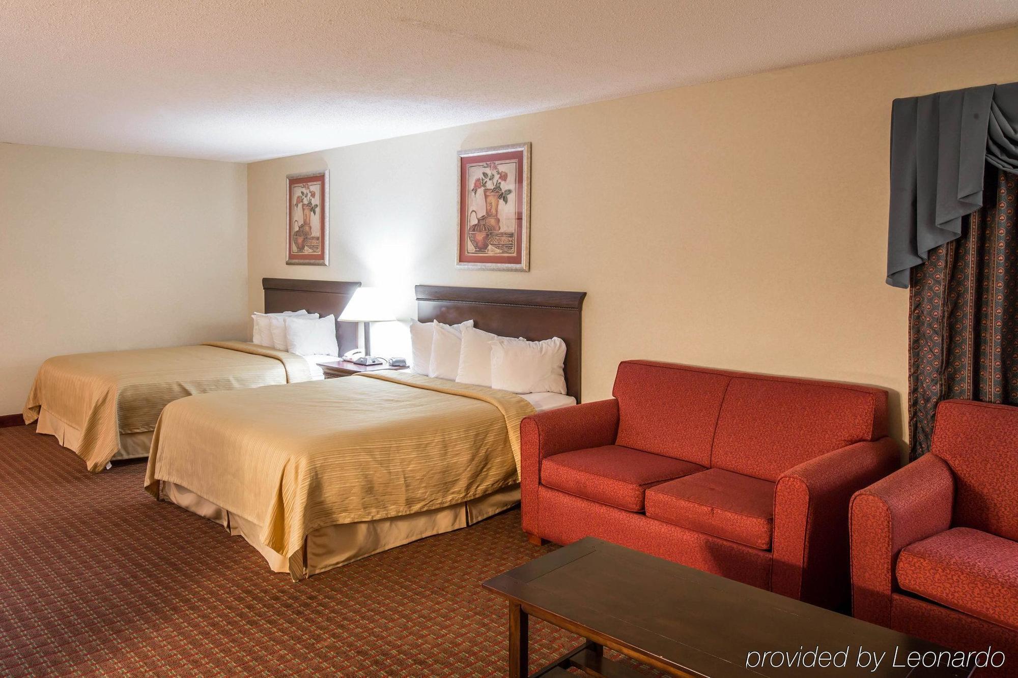 Quality Inn Блек Маунтин Екстериор снимка