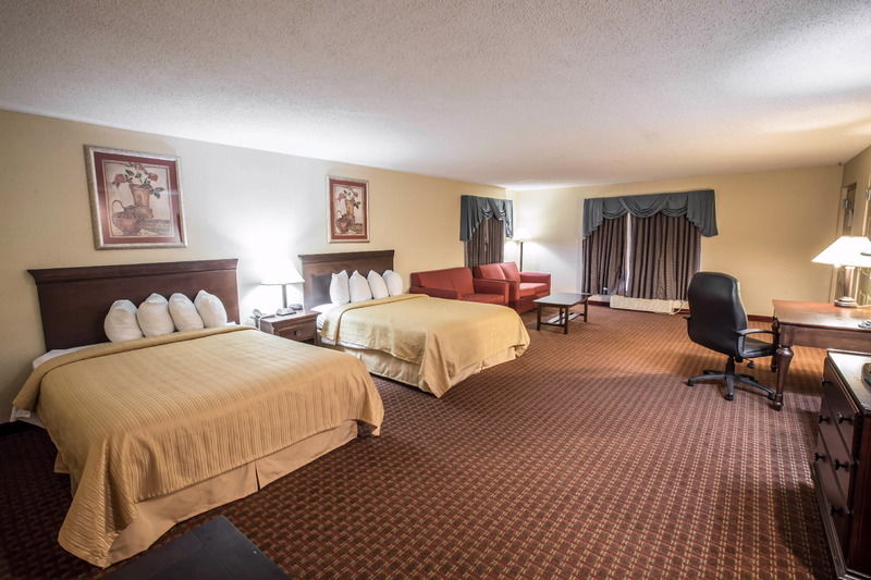 Quality Inn Блек Маунтин Екстериор снимка