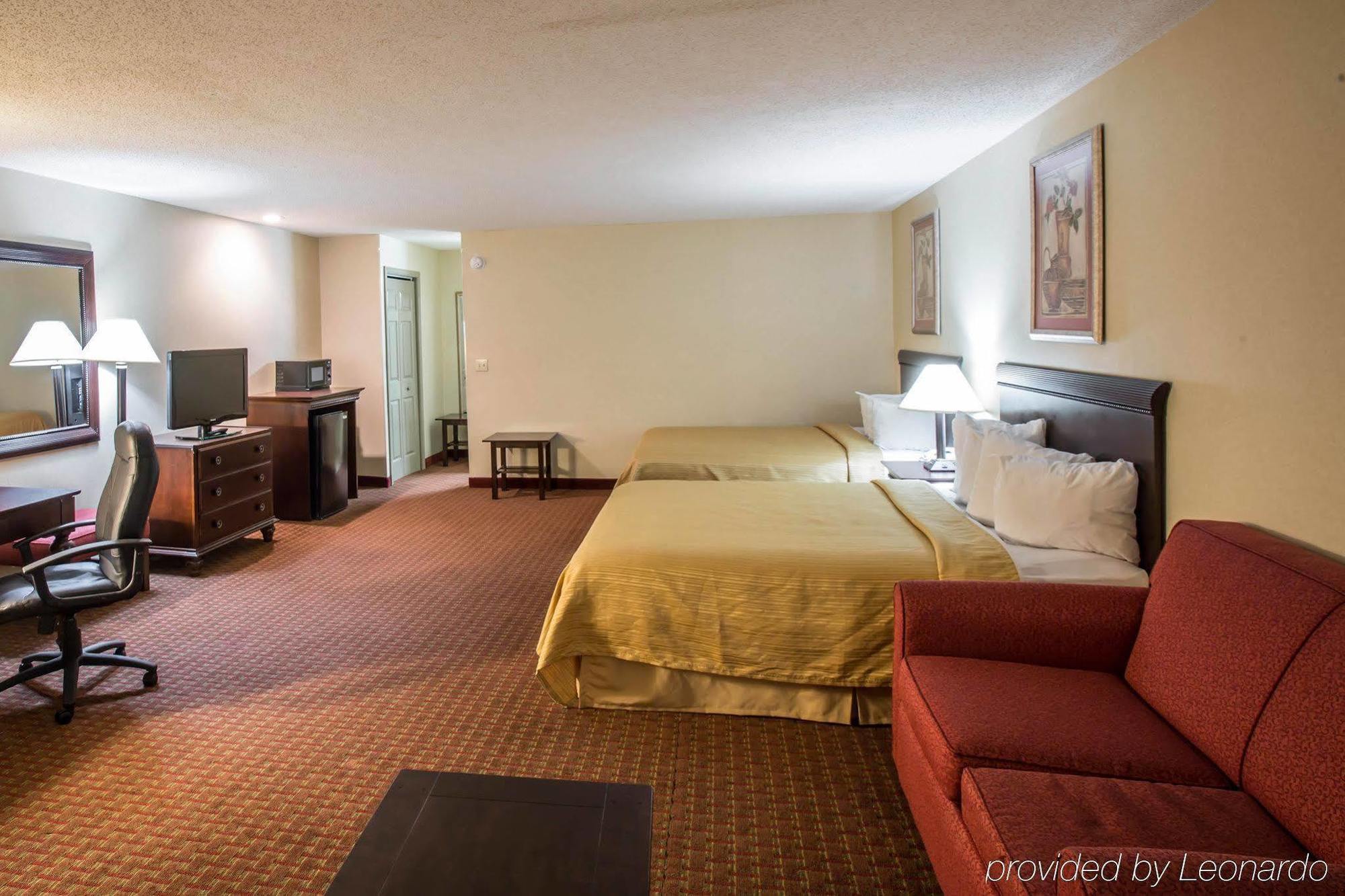Quality Inn Блек Маунтин Екстериор снимка